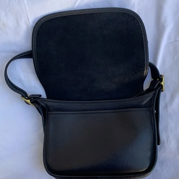 VINTAGE Coach 9951 Black Classic Pouch Leather Shoulder Bag purse w/dust bag - Picture 5 of 17